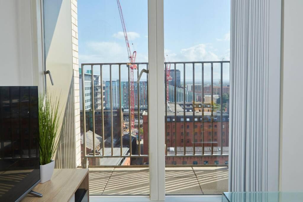 Lovely Apartment - Private Parking - Stadium Views Manchester Exterior foto